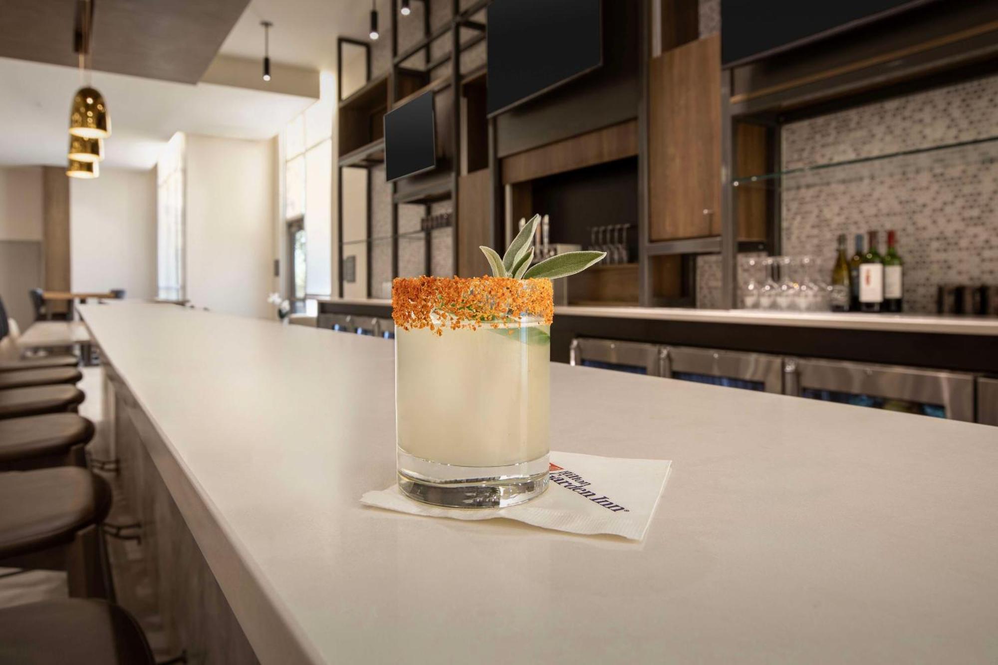 Hilton Garden Inn Denver Airport Tower Road エクステリア 写真